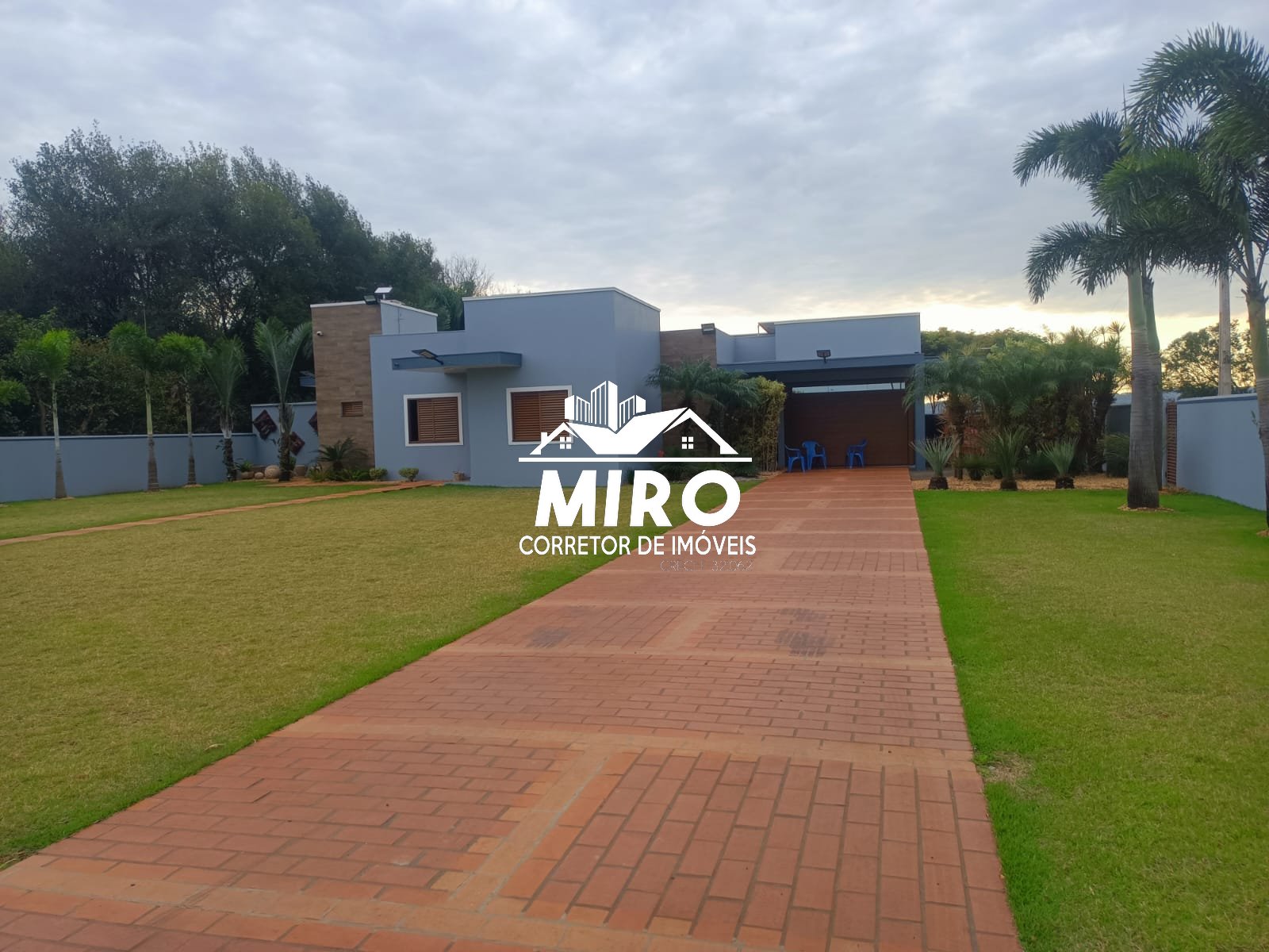 Casa de alto padrão à venda em Missal-PR - Imagem 1